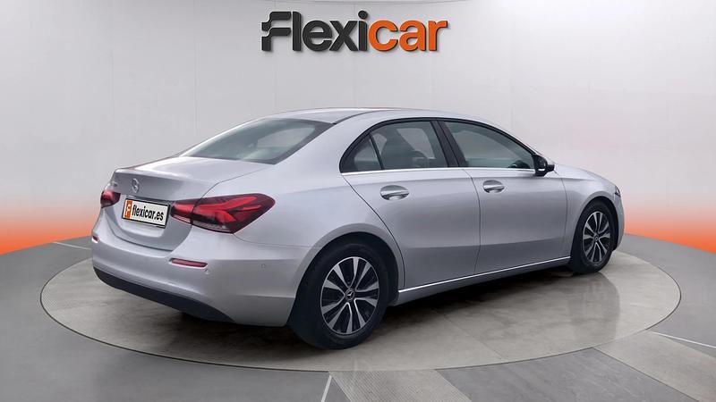 Usado Mercedes A180 136 CV (100 kW) 2019 Gris Berlina