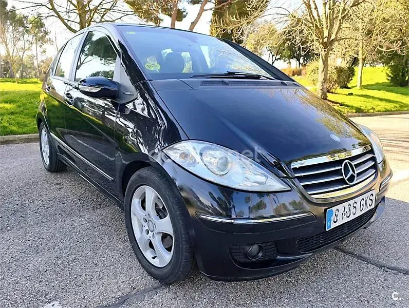 Usado Mercedes A180 Avantgarde 109 CV (80 kW) 2009 Negro Monovolumen