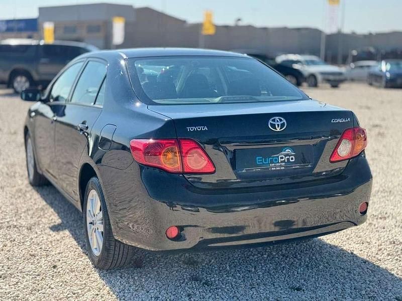 Begagnad Toyota Corolla Active 90 HK (66 kW) 2007 Svart Sedan