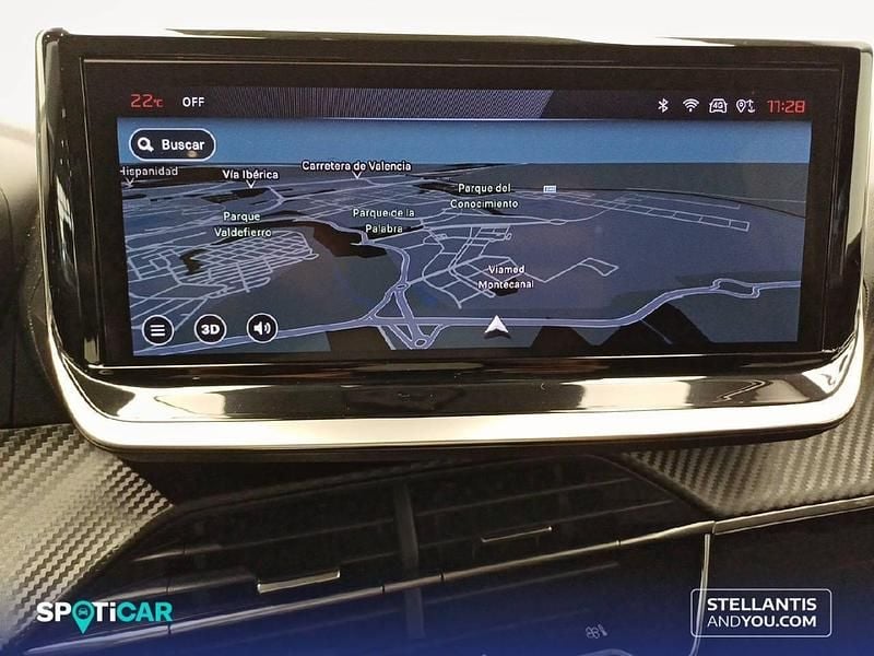 Usado Peugeot 208 Allure 101 CV (74 kW) 2025 Gris Utilitario