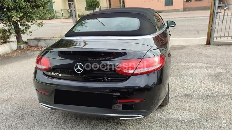 Usado Mercedes C220 170 CV (125 kW) 2017 Negro Descapotable
