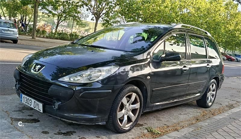 Usado Peugeot 307 138 CV (101 kW) 2006 Negro Familiar