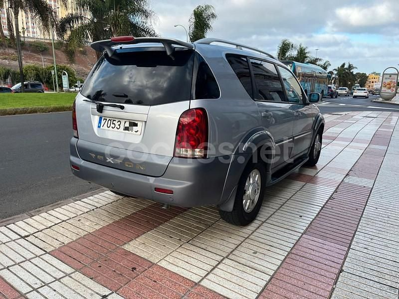 Usado SsangYong Rexton 165 CV (121 kW) 2006 Gris / plata SUV