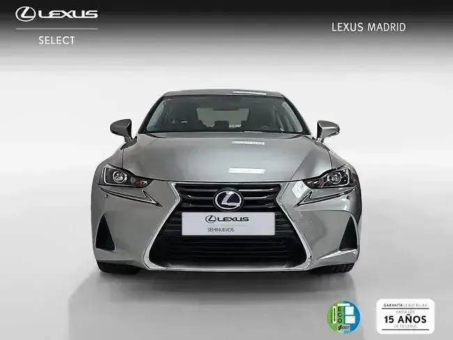 Usado Lexus IS300h Business Edition 223 CV (164 kW) 2020 Plateado Berlina