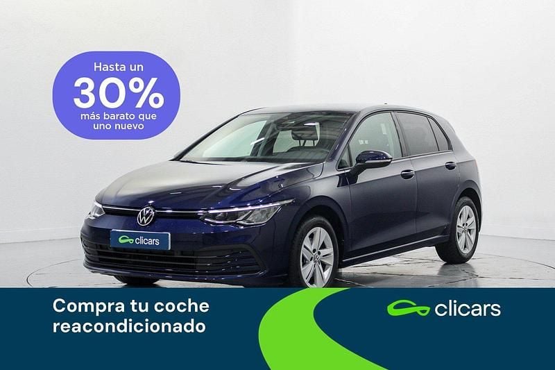 Azul Usado 2022 VW Golf VIII Life Berlina | 23.990 € (Precio justo) - Imagen 1/4