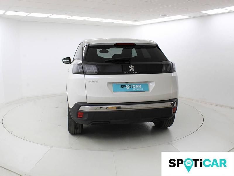 Usado Peugeot 3008 Allure 130 CV (95 kW) 2022 Blanco SUV