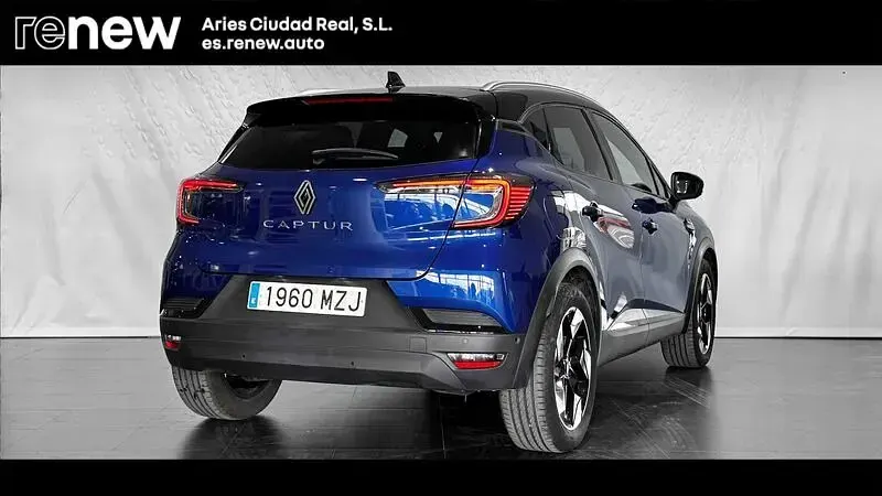 Usado Renault Captur Techno 100 CV (73 kW) 2025 Azul SUV