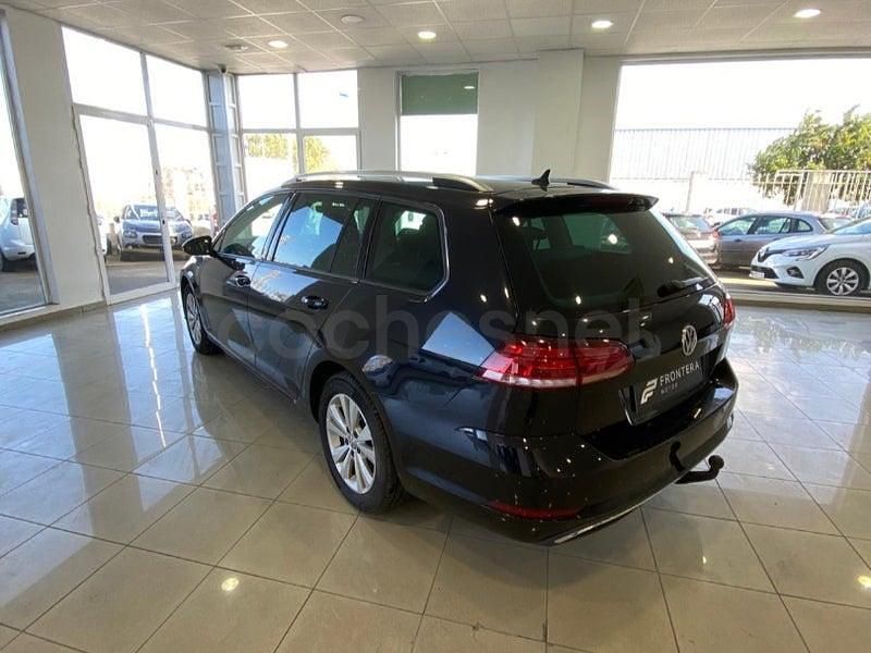 Usado VW Golf VII Sportline 115 CV (84 kW) 2020 Negro Familiar