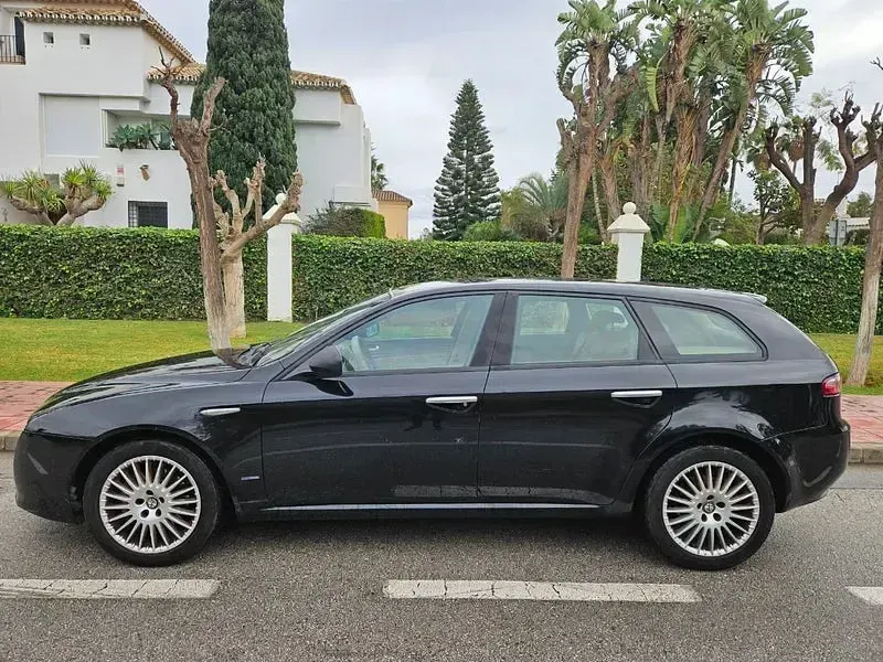 Usado Alfa Romeo 159 150 CV (110 kW) 2009 Negro Familiar