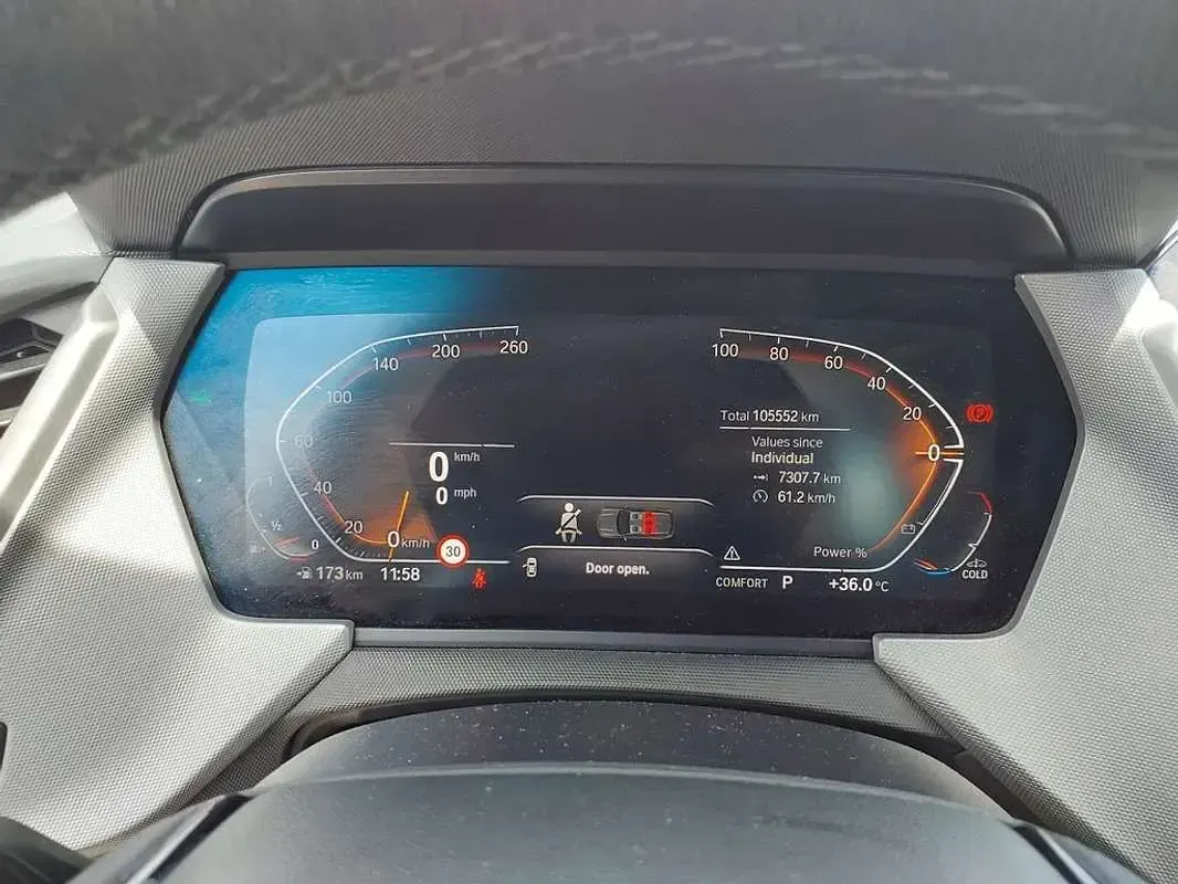 Usado BMW 118 140 CV (102 kW) 2023 Gris Utilitario