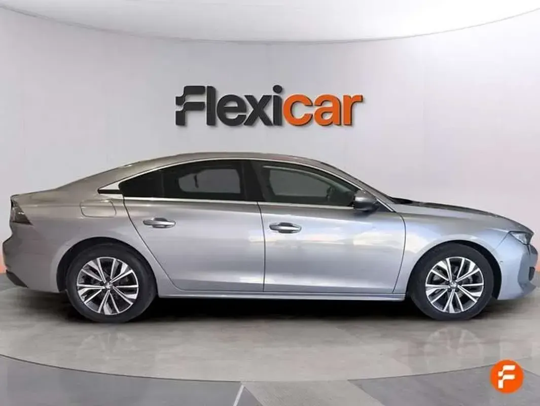 Usado Peugeot 508 Allure 131 CV (96 kW) 2021 Gris Berlina
