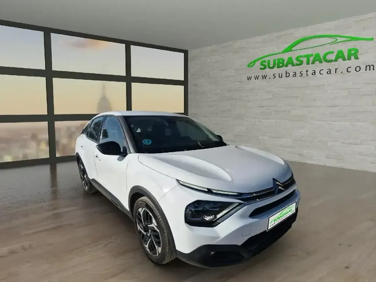 Usado Citroën C4 Feel 130 CV (95 kW) 2021 Blanco