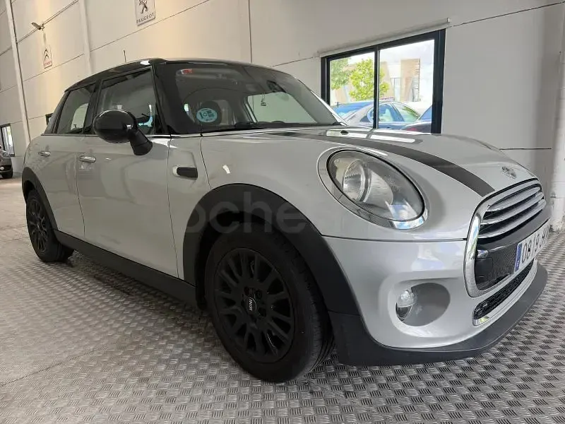 Usado Mini Cooper D 116 CV (85 kW) 2016 Gris / plata Utilitario