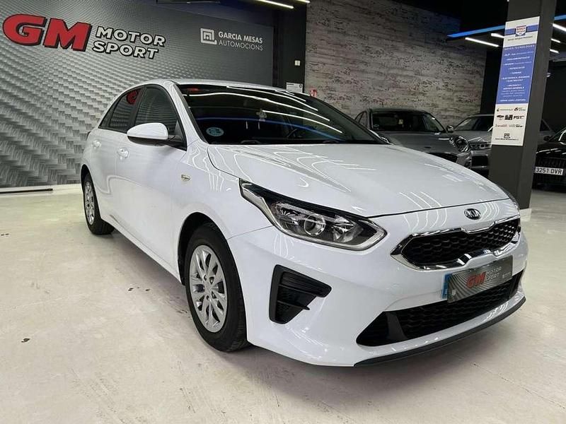 Usado Kia Ceed 120 CV (88 kW) 2020 Blanco Utilitario