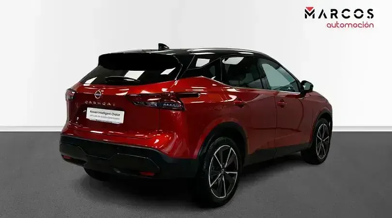 Usado Nissan Qashqai Tekna 140 CV (102 kW) 2022 Fuji sunset midnight black n SUV