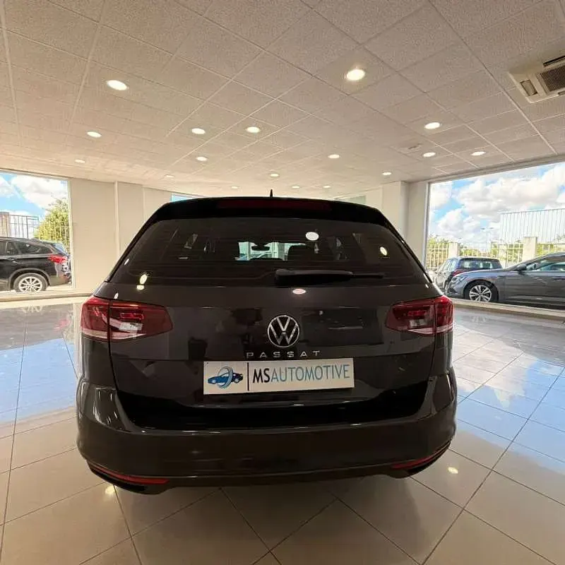 Usado VW Passat Executive 150 CV (110 kW) 2020 Gris Familiar