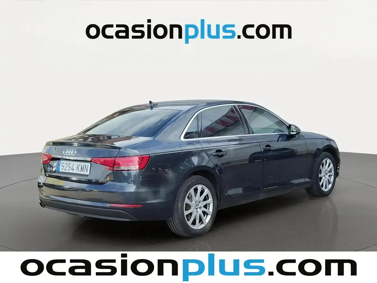 Usado Audi A4 Advanced 150 CV (110 kW) 2018 Gris Berlina