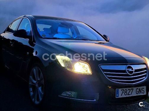 Negro Usado 2009 Opel Insignia Cosmo Berlina | 11.900 € - Imagen 1/4