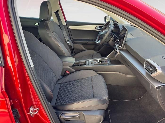 Usado Seat Leon FR 150 CV (110 kW) 2025 Rojo Familiar