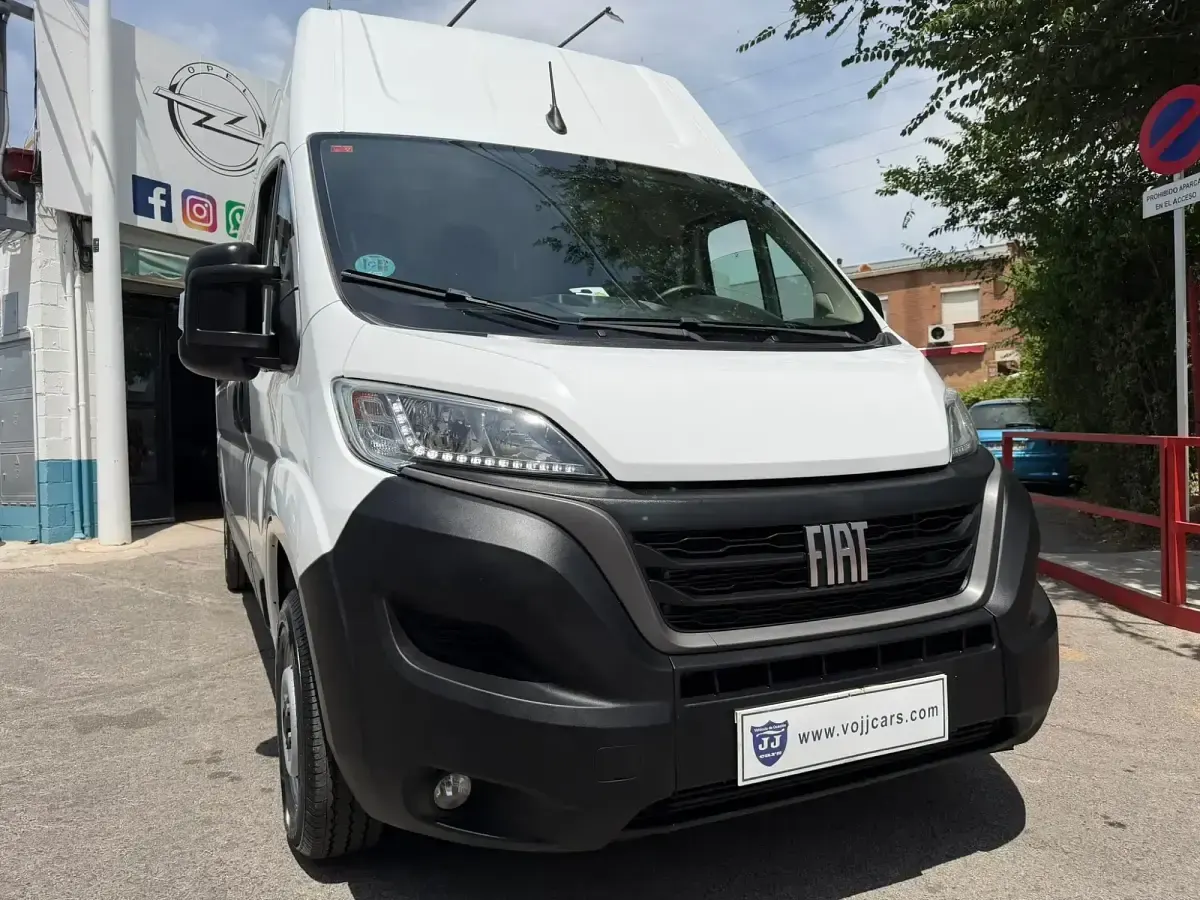 Usado Fiat Ducato 140 CV (102 kW) 2023 Blanco Van
