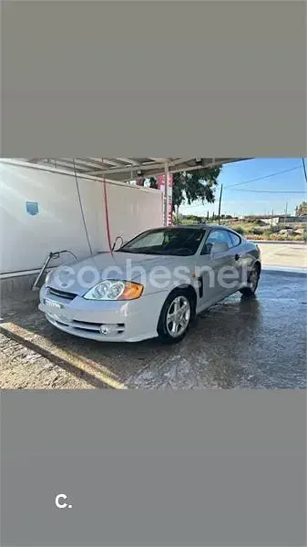 Usado Hyundai Coupé 105 CV (77 kW) 2005 Gris / plata Coupe