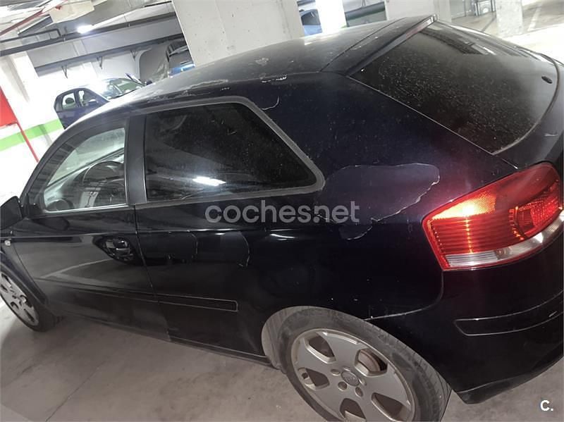 Usado Audi A3 Ambiente 140 CV (102 kW) 2004 Azul Utilitario