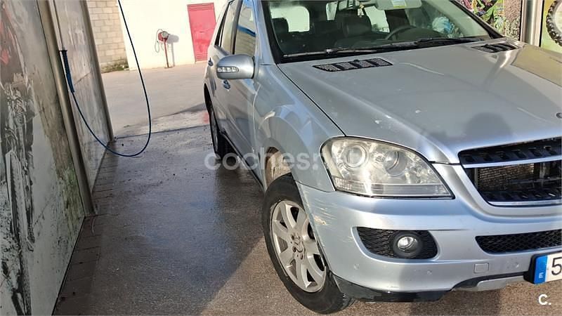 Usado Mercedes ML350 272 CV (200 kW) 2005 Gris / plata SUV