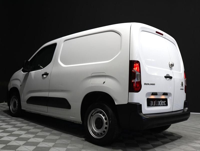 Usado Citroën Berlingo Feel 100 CV (73 kW) 2021 Blanco Monovolumen
