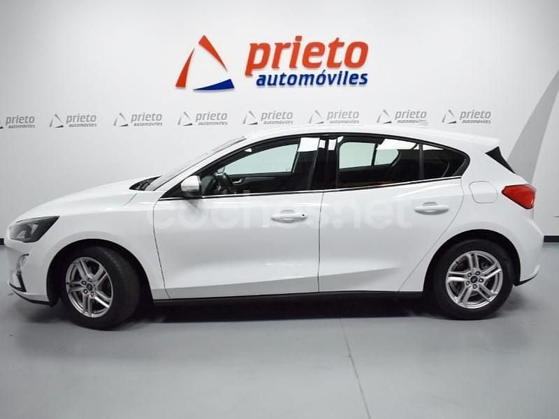 Usado Ford Focus Trend 120 CV (88 kW) 2020 Blanco Berlina