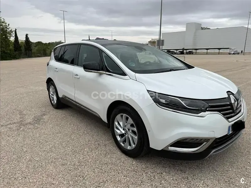 Begagnad Renault Espace Zen 160 HK (117 kW) 2017 Vit Minibuss