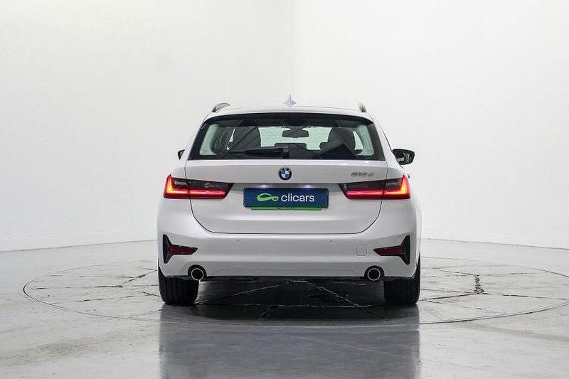 Usado BMW 318 150 CV (110 kW) 2022 Blanco Familiar