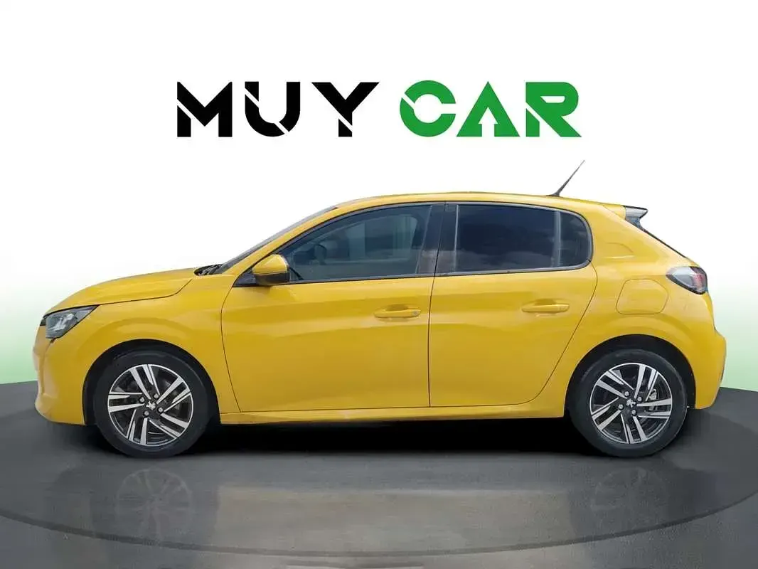 Usado Peugeot 208 Allure 102 CV (75 kW) 2020 Amarillo Utilitario