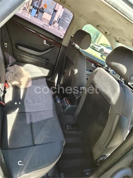 Gris / plata Usado 2002 Audi A4 Familiar | 2950 € (Precio justo) - Imagen 1/4