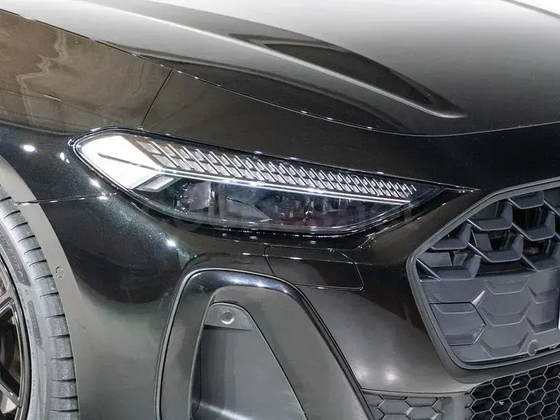 Usado Audi A5 204 CV (150 kW) 2025 Negro Familiar