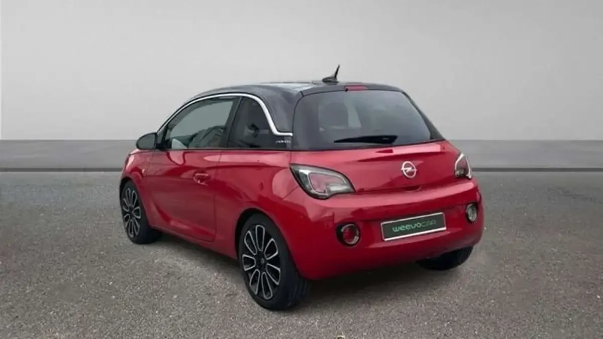 Usado Opel Adam 87 CV (63 kW) 2016 Rojo Utilitario