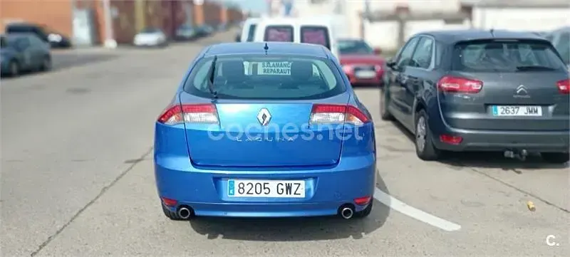 Usado Renault Laguna III GT 150 CV (110 kW) 2010 Azul Berlina