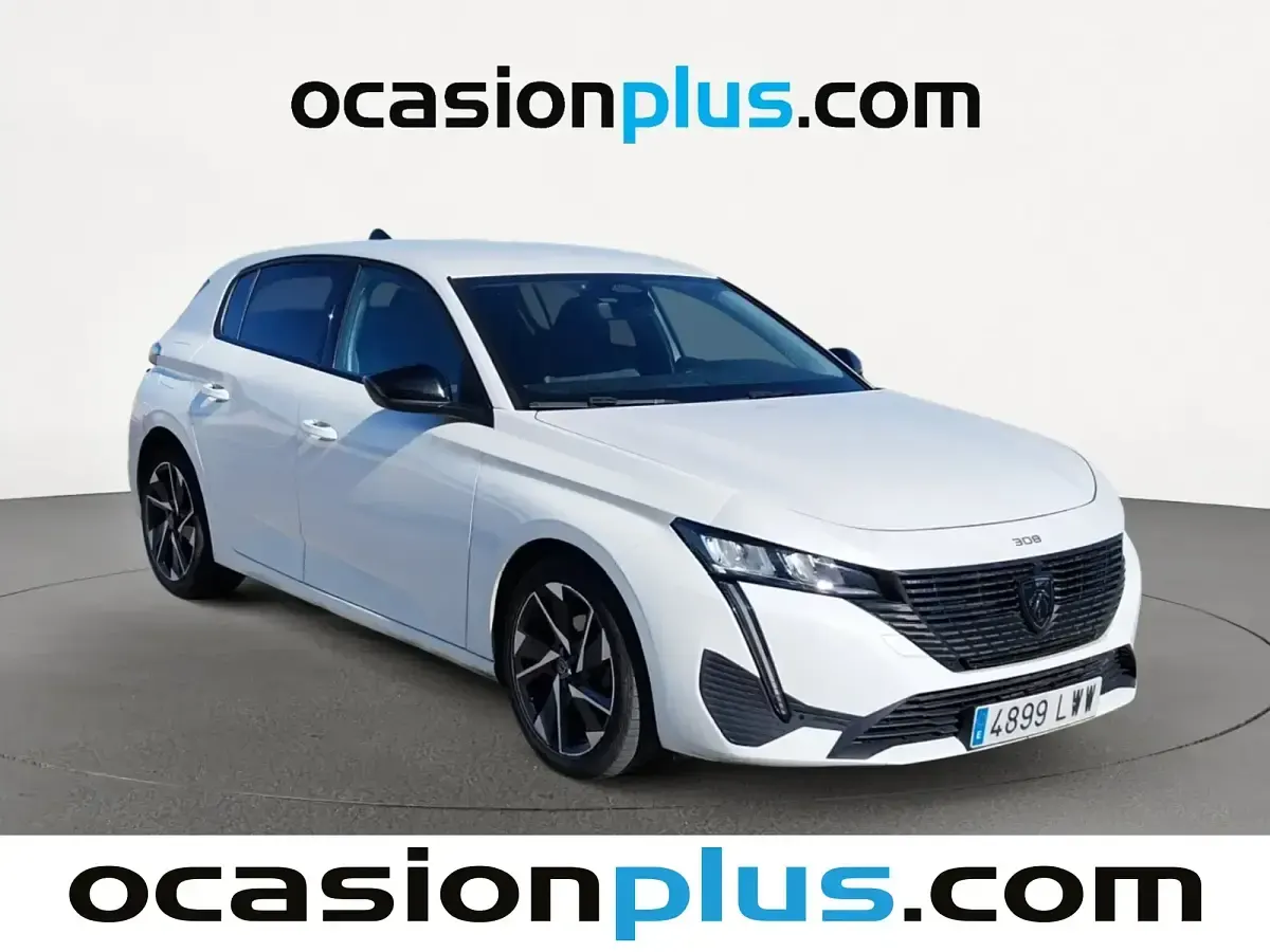 Käytetty Peugeot 308 Allure 130 HP (95 kW) 2022 Valkoinen Sedan