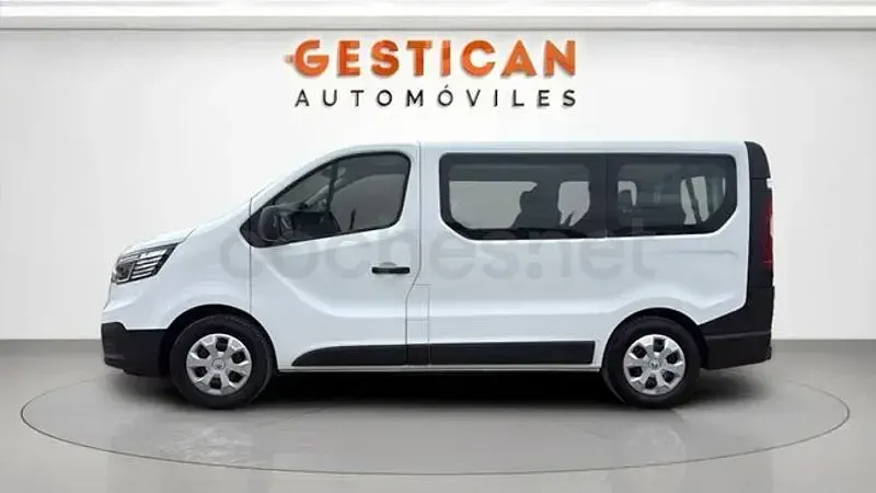 Usado Renault Trafic 110 CV (80 kW) 2024 Blanco Monovolumen