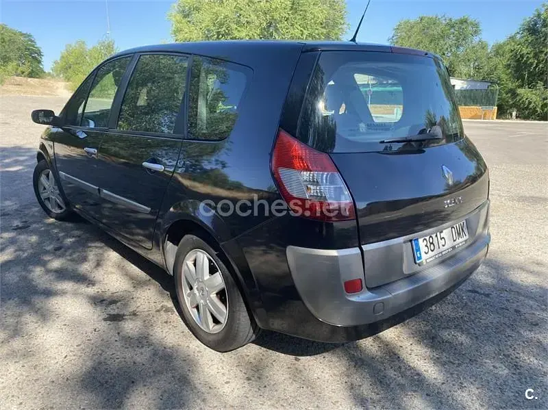 Usado Renault Grand Scénic II Dynamique 120 CV (88 kW) 2005 Negro Monovolumen