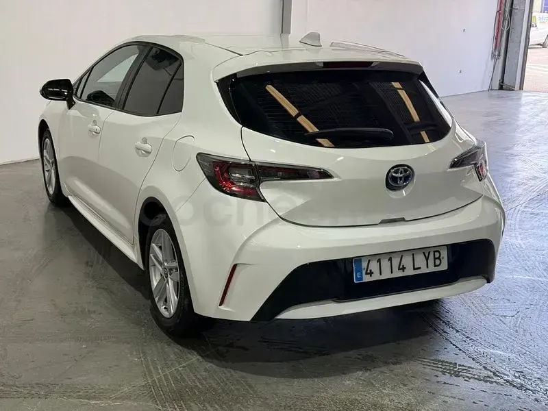 Usado Toyota Corolla Active 122 CV (89 kW) 2022 Blanco Berlina