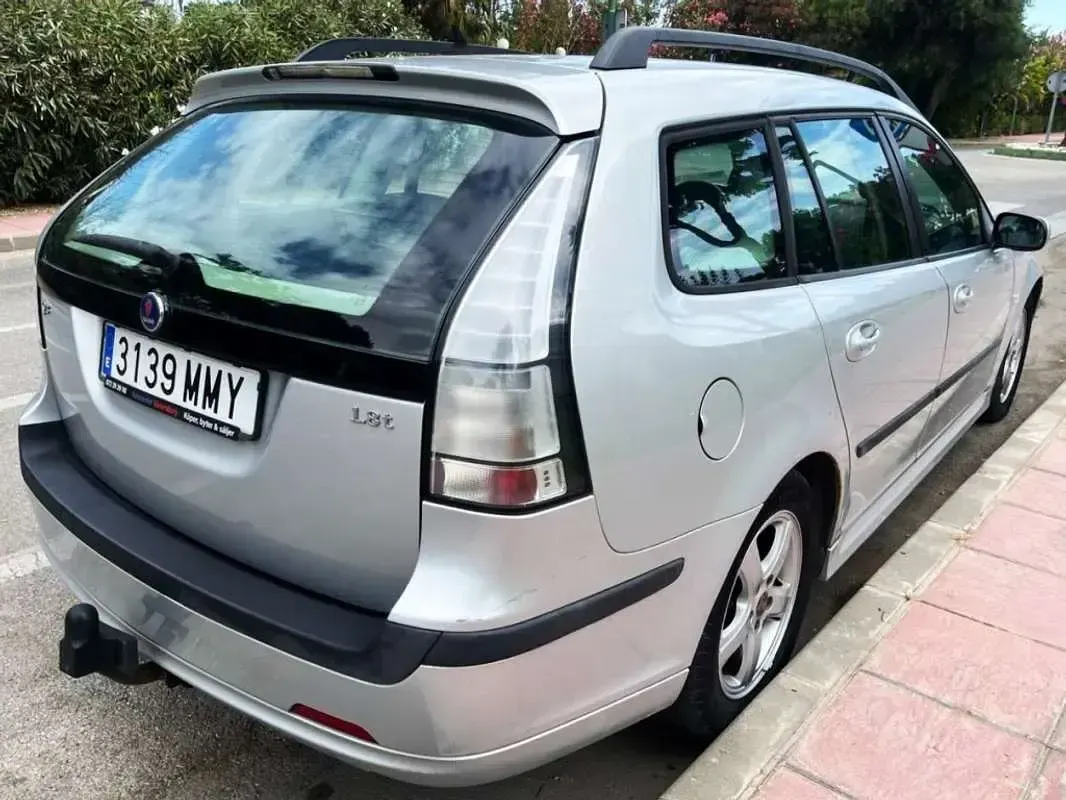 Usado Saab 9-3 150 CV (110 kW) 2007 Plateado Familiar