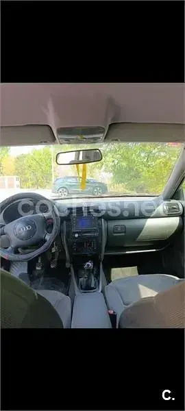 Usado Audi A3 Ambiente 105 CV (77 kW) 2006 Negro Utilitario