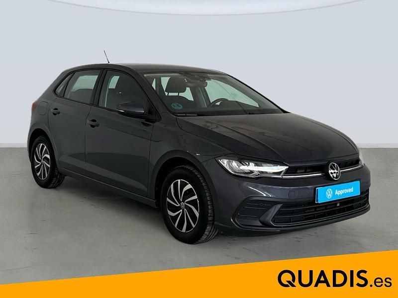 Usado VW Polo Life 95 CV (69 kW) 2025 Gris Utilitario