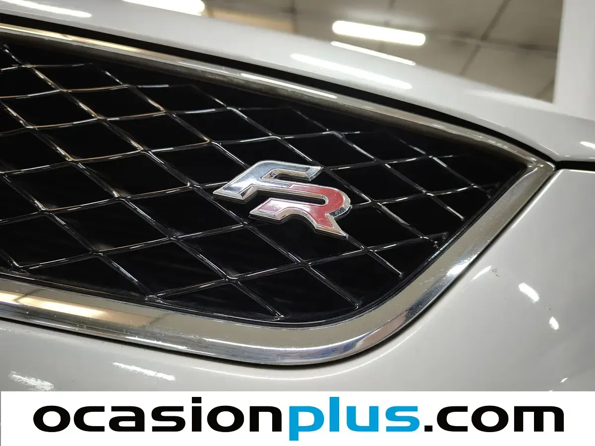 Usado Seat Ibiza FR 110 CV (80 kW) 2017 Blanco Utilitario