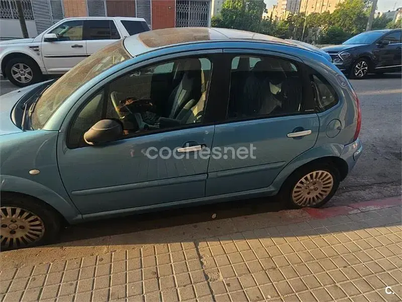 Usado Citroën C3 75 CV (55 kW) 2003 Azul Berlina