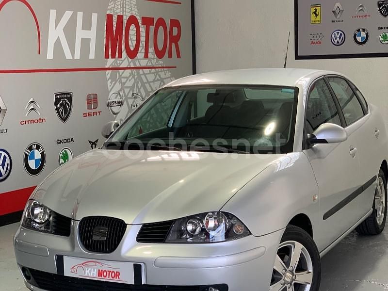Gris / plata Usado 2009 Seat Cordoba Berlina | 5400 € (Un poco caro) - Imagen 1/4