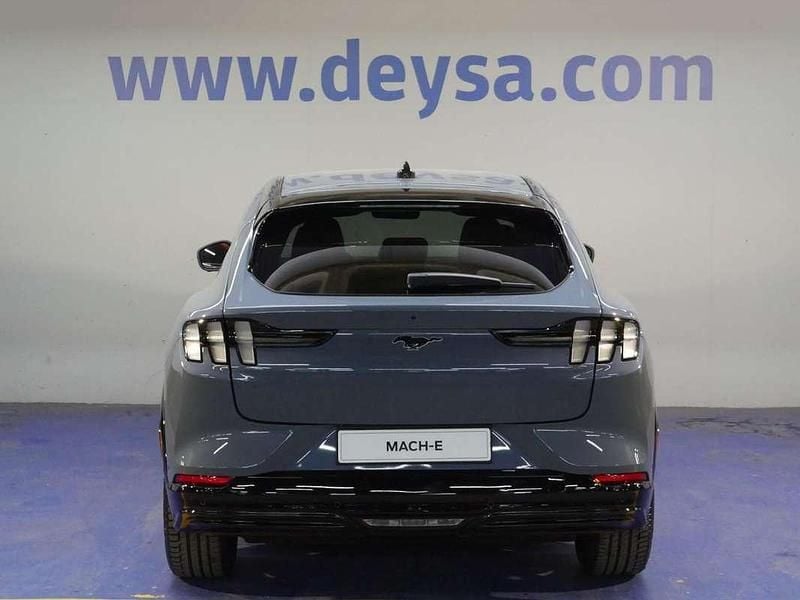 Usado Ford Mustang Mach-E 216 kW (294 CV) 2024 Azul SUV