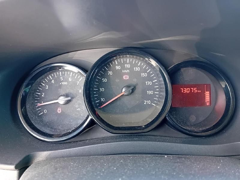 Usado Dacia Dokker Ambiance 90 CV (66 kW) 2017 Blanco Monovolumen