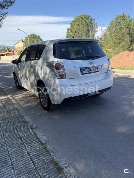 Usado Toyota Verso Comfort 124 CV (91 kW) 2013 Blanco Monovolumen