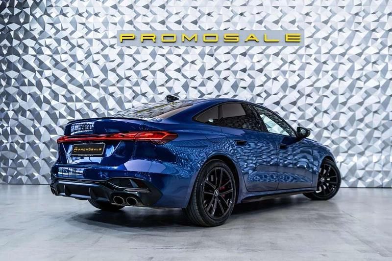 Usado Audi S5 367 CV (269 kW) 2025 Azul Familiar